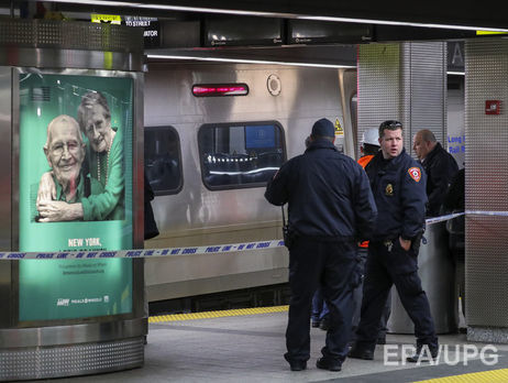 103 человека пострадали в аварии поезда в Нью-Йорке. Фоторепортаж