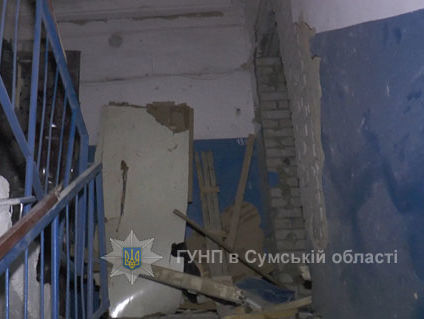 Полиция: Устроивший взрыв в многоэтажке в Сумах поссорился с женой, которая хотела забрать у него квартиру