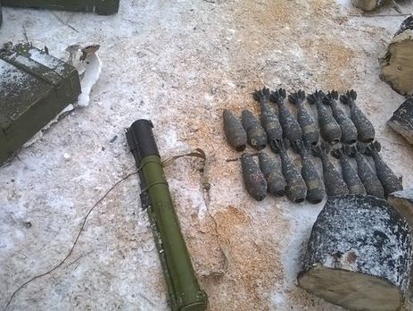 68 тыс. патронов, 300 снарядов и гранатомет. В СБУ заявили, что нашли большой тайник с боеприпасами в районе АТО