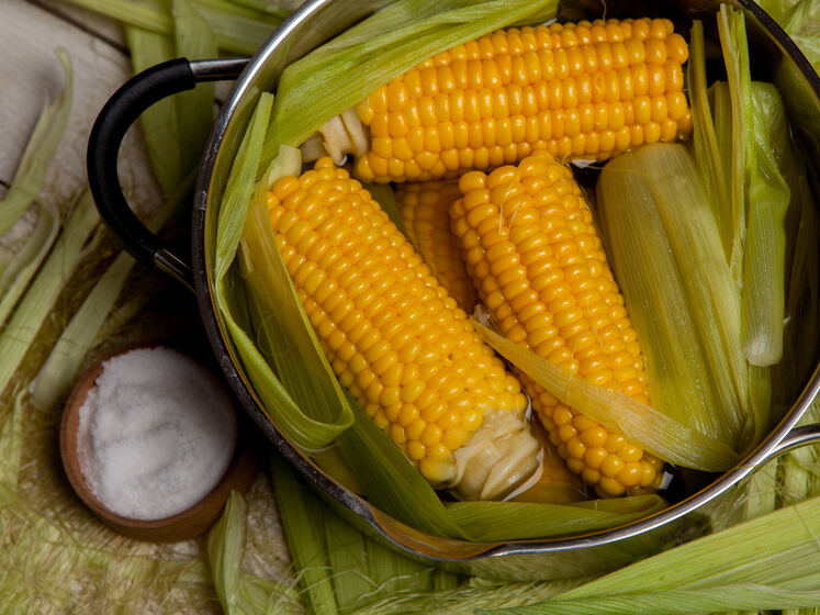 Зробіть це на самому початку – і кукурудза вийде дуже смачною. Рецепт приготування за 15 хвилин під кришкою