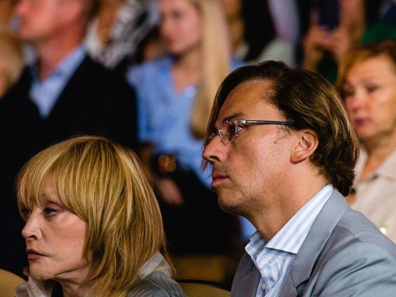 Вайкуле показала поцелуй Макаревича с Пугачевой в присутствии Галкина. Видео