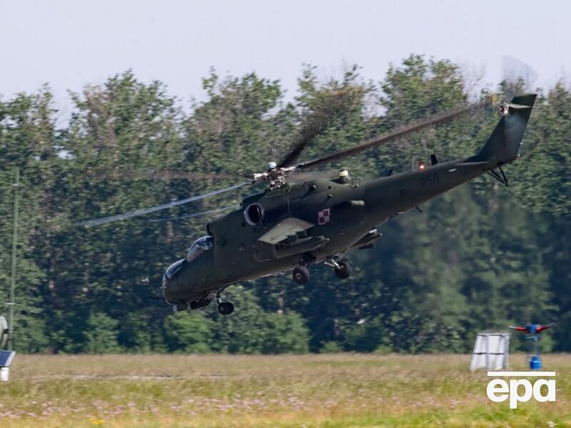 Польша перебросила ударные вертолеты к границе с Беларусью. Они готовы применять оружие "без колебаний"