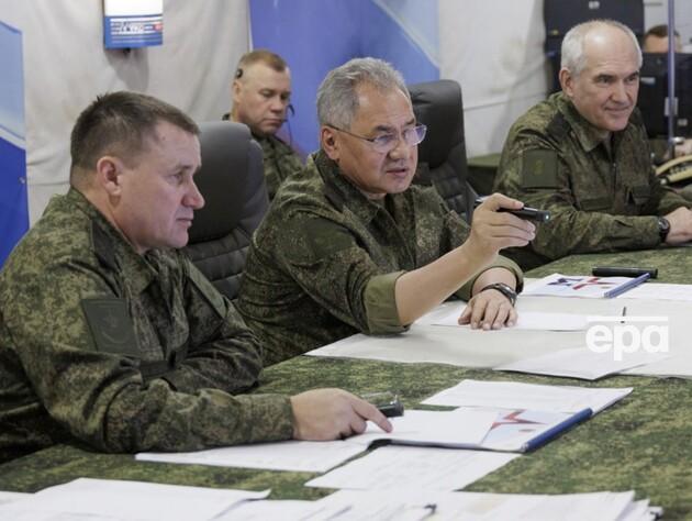 Міноборони РФ показало поїздку Шойгу начебто на передову в Україні. Там йому розповіли, що західна бронетехніка – погана. Відео