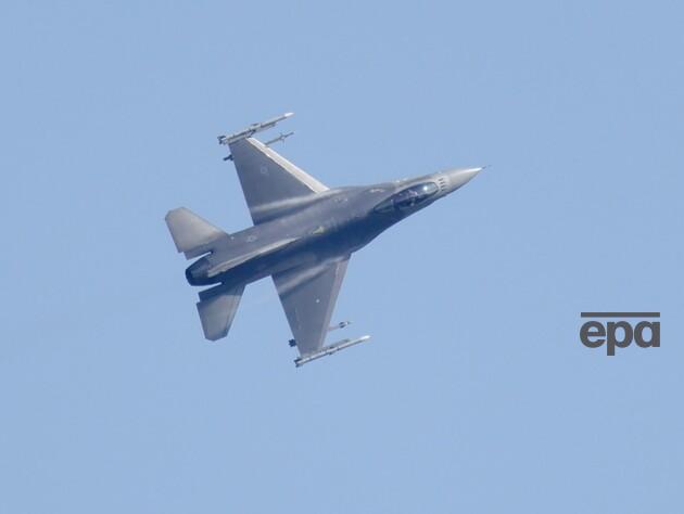 Кулеба на тлі російських ракетних ударів закликав партнерів надати Україні F-16