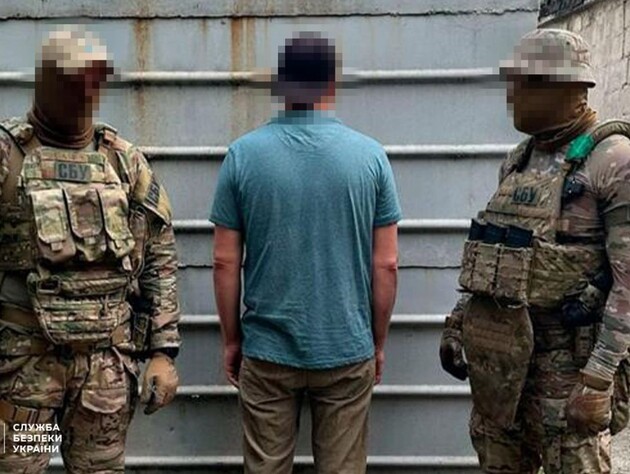 В Харькове задержали железнодорожника. СБУ подозревает, что он сообщал оккупантам о передвижении сил обороны и результатах обстрелов