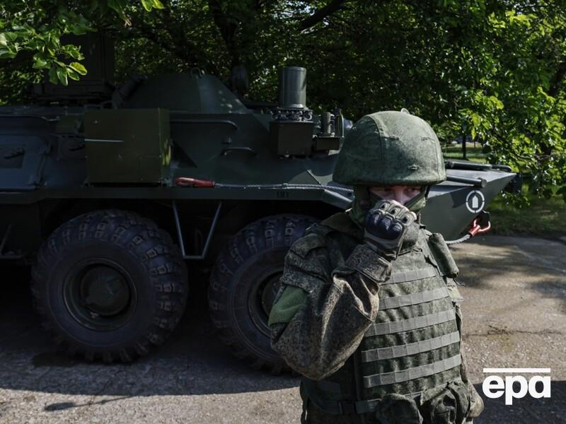 Окупанти на блокпостах грабують українців – погрожуючи зброєю, вимагають віддати гроші й цінності – Маляр