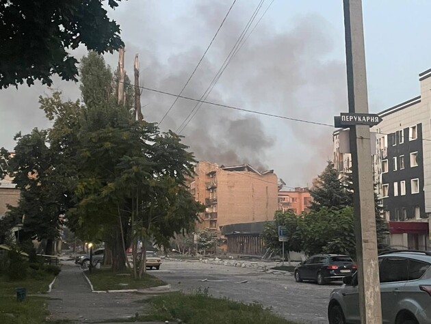 В результате ракетного удара РФ по Покровску ранены 19 полицейских и пять спасателей. В Донецкой ОВА сообщили о 14 пострадавших среди гражданских