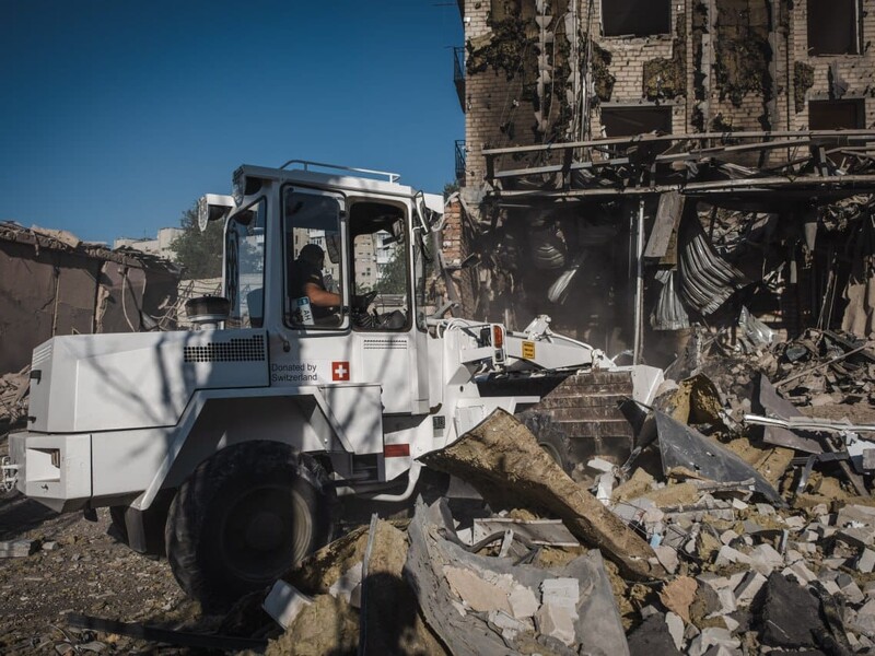 Ракетні удари по Покровську: Фонд Ріната Ахметова готовий надати допомогу постраждалим