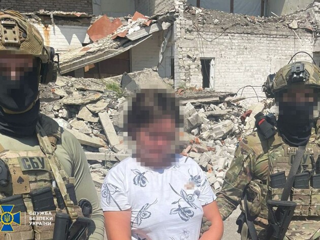 СБУ разоблачила в Донецкой области женскую агентурную сеть, которая работала на ФСБ и вагнеровцев. Женщины шпионили за авиацией ВСУ