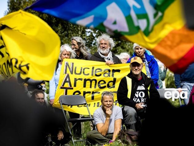 В Нидерландах протестующие пробрались на авиабазу с американским ядерным оружием 