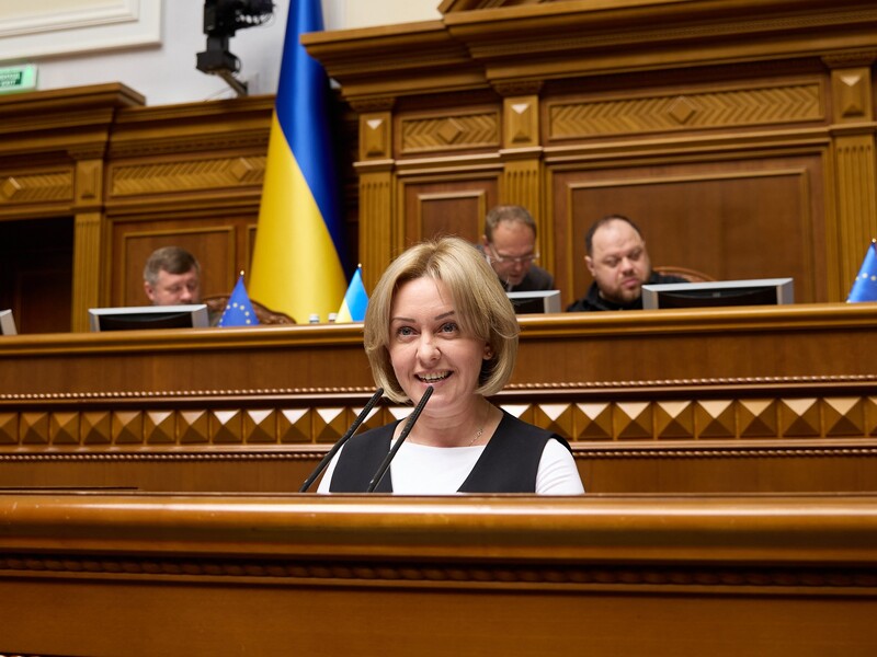 В "Слуге народа" официально новый депутат. Локтионова приняла присягу нардепа после досрочного прекращения полномочий Аристова