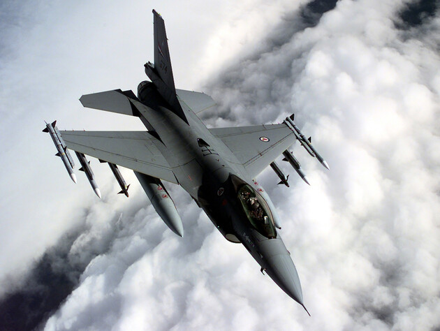Ігнат про рішення Байдена щодо навчання українських пілотів на F-16: Зелене світло включається поетапно. Світлофорів багато, кожен треба зробити зеленим