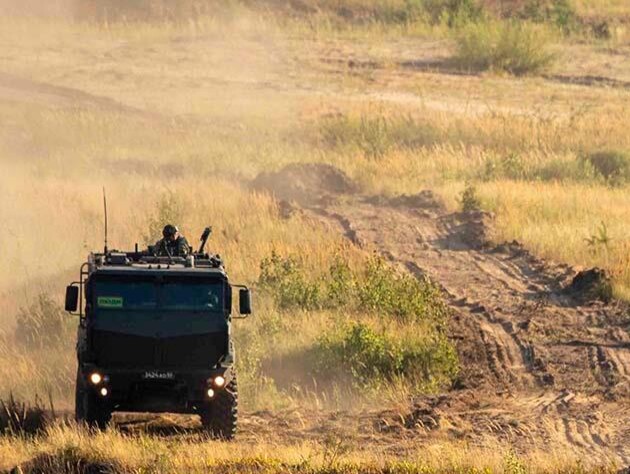 Под Мелитополем на открытой местности непрерывно кремируют погибших оккупантов, их доставляют грузовиками – Минобороны Украины