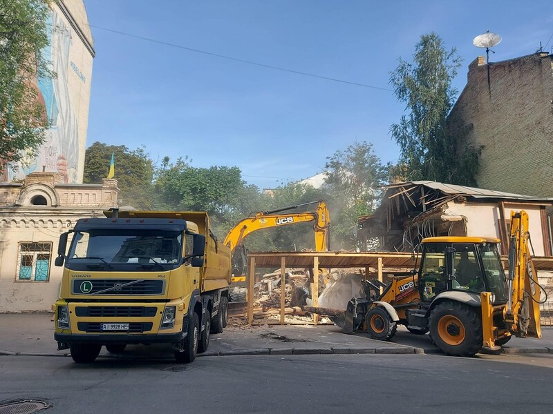 У КМДА не дозволяли знесення будинку на вулиці Ярославській, відкрито кримінальне провадження