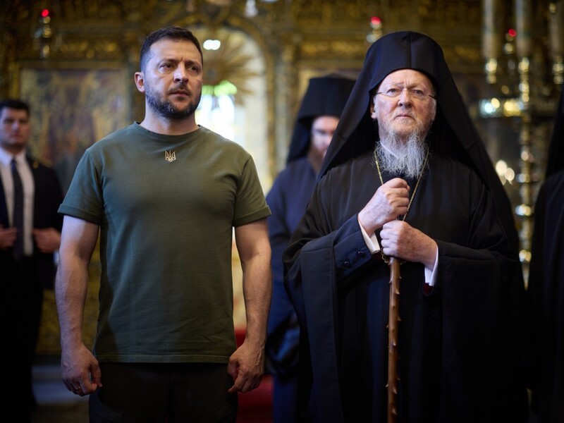 Зеленский пригласил вселенского патриарха Варфоломея посетить Украину