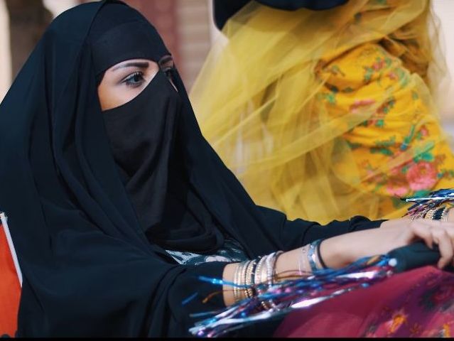 Ролик о правах женщин Саудовской Аравии набрал несколько миллионов просмотров в YouTube. Видео