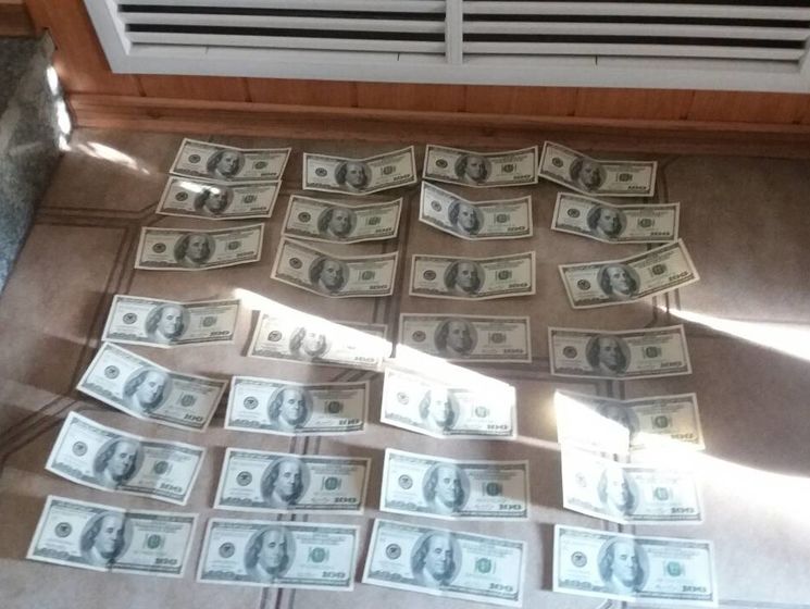 Чиновника Запорожской таможни задержали на взятке в $5 тыс. – прокуратура 