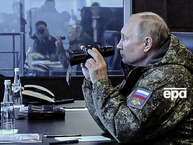 Пионтковский: У Путина нет ядерной кнопки – это метафора. Для этого необходимо участие десятков офицеров, и все сойти с ума одновременно не могут