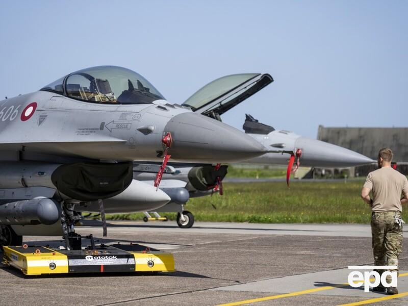 Украинские пилоты начнут обучение на F-16 в конце августа – минобороны Дании