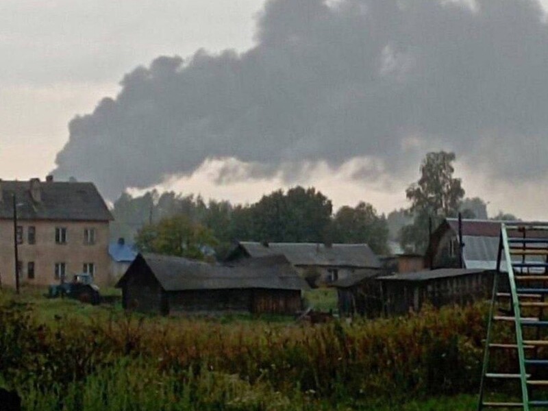 В России заявили об атаке дронами на военный аэродром, поврежден один самолет