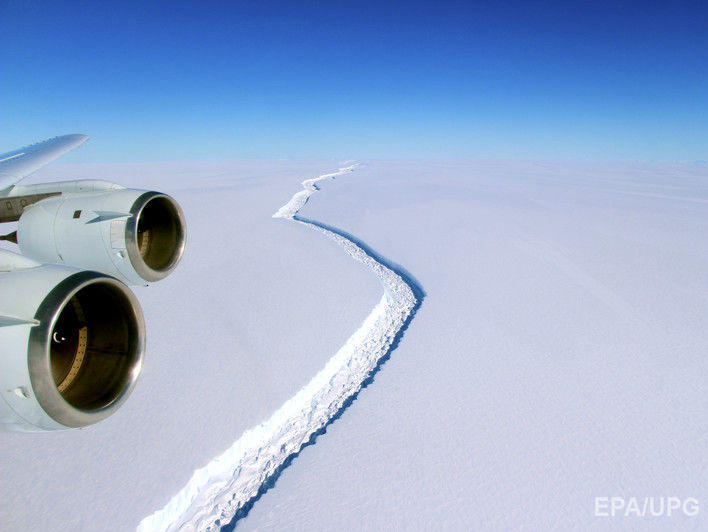 В ближайшие дни от Антарктиды отколется гигантский айсберг