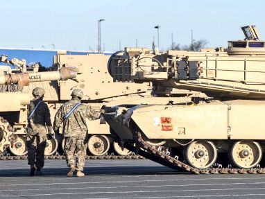 В Германию прибыли танки из США