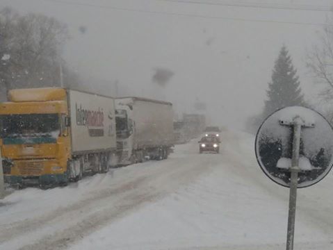В Черкасской области из-за непогоды ограничили движение транспорта