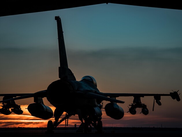 В Воздушных силах ВСУ уточнили, когда и где американские F-16 уже садились в Украине