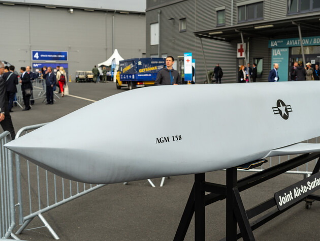 Украина попросила к истребителям F-16 ракеты JASSM – Forbes