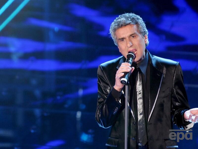 80-річний італійський співак Тото Кутуньйо помер після тривалої хвороби