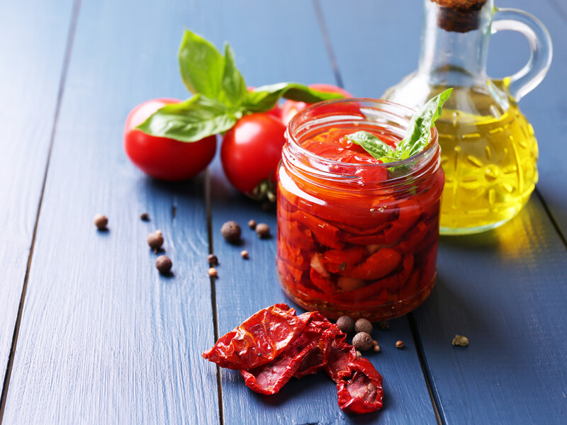 Вяленые томаты в масле в духовке – пошаговый рецепт приготовления с фото