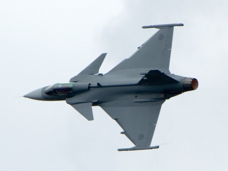 "Именно так мы работали по F-16". Зеленский прояснил ситуацию со шведскими истребителями Gripen