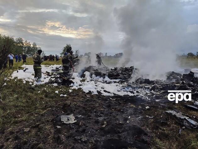 Росавіація опублікувала список пасажирів та екіпажу на борту літака Пригожина, що розбився. ЗМІ повідомили про виявлення останків усіх 10 людей