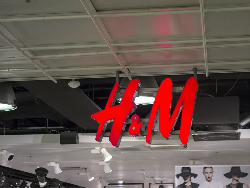 Мережа магазинів одягу H&amp;M оголосила дату відновлення роботи в Україні