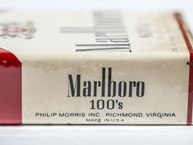 НАЗК занесло виробників сигарет Marlboro і Winston до переліку міжнародних спонсорів війни