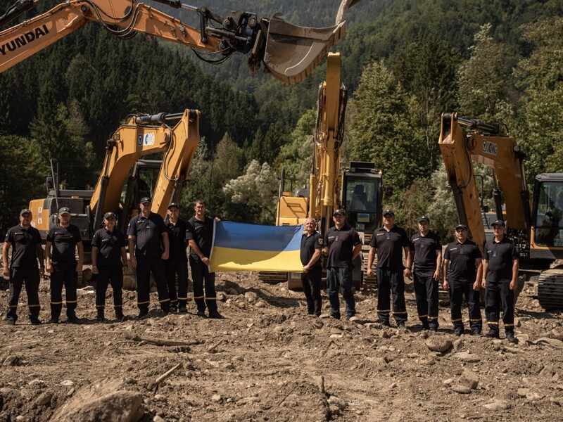 Українські рятувальники завершили відновлювальні роботи у Словенії після паводка