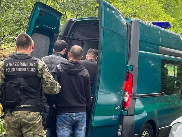 Польща почала екстрадувати організаторів незаконного виїзду чоловіків з України – ЗМІ