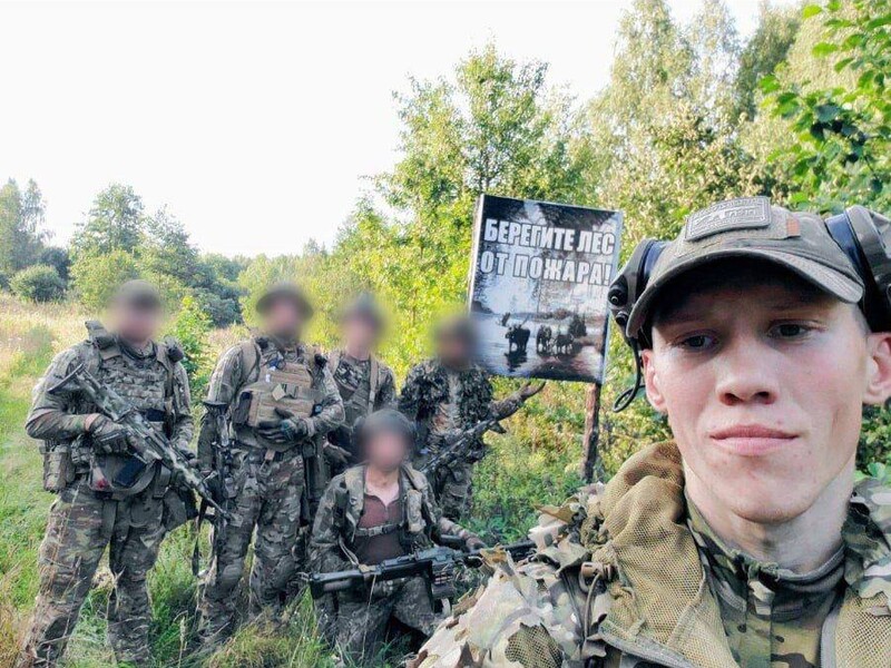 Telegram-каналы сообщили о бое силовиков РФ с "украинскими диверсантами" в Брянской области. Российские добровольцы заявили, что это были они, и озвучили потери противника