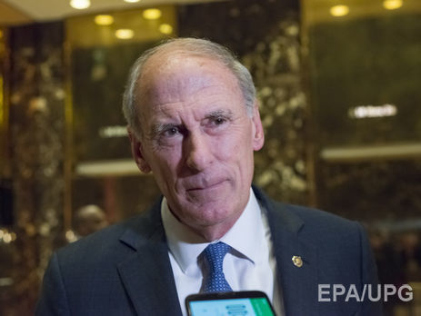 Трамп внес кандидатуру экс-сенатора от Индианы Дэна Коутса на пост главы Нацразведки