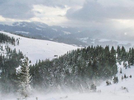 Госслужба по ЧС предупреждает о лавинной опасности в Карпатах 8 января