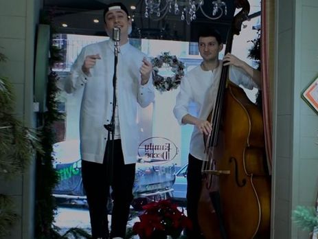 Украинскую колядку исполнили под аккомпанемент контрабаса. Видео