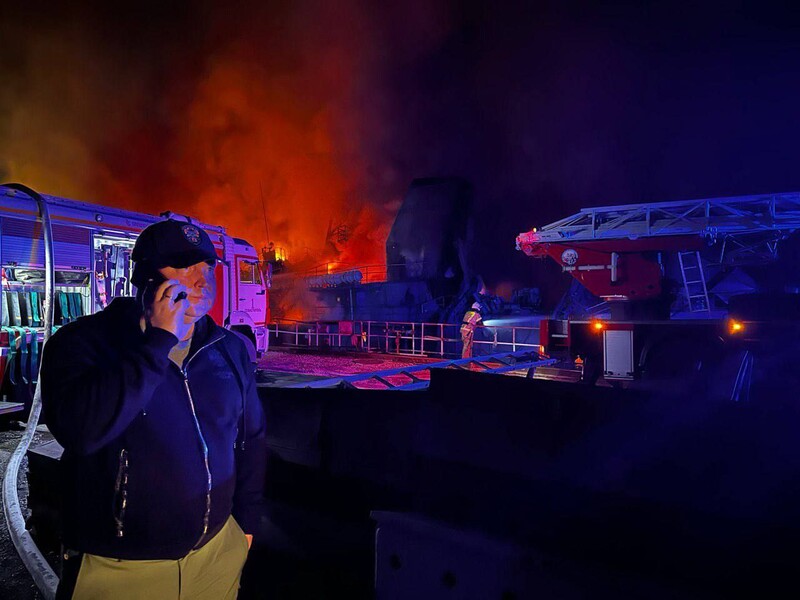 В Севастополе ночью прогремели мощные взрывы. Оккупанты утверждают, что ВСУ поразили два российских корабля
