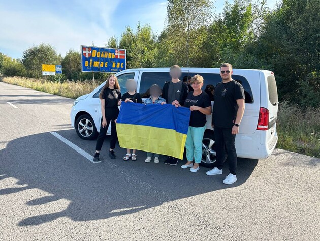 В Україну з РФ і тимчасово окупованих територій повернули ще трьох дітей – омбудсмен