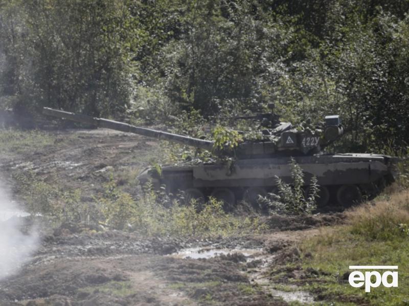 "Чудово горить і вибухає". Бійці Нацгвардії розвінчали фейки російської пропаганди про "непробивний" танк Т-80. Відео