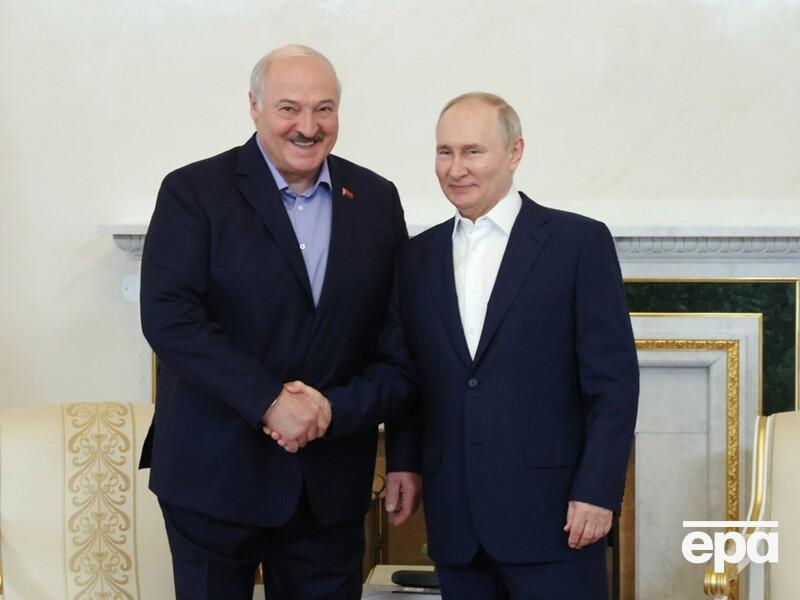 Лукашенко полетел в Москву на встречу с Путиным 