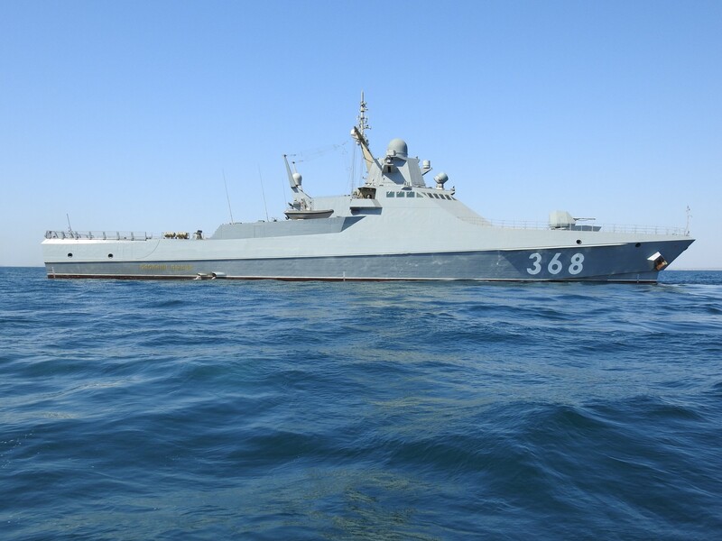 "Работают украинские технологии". Федоров опубликовал видео атаки морского дрона на российский военный корабль