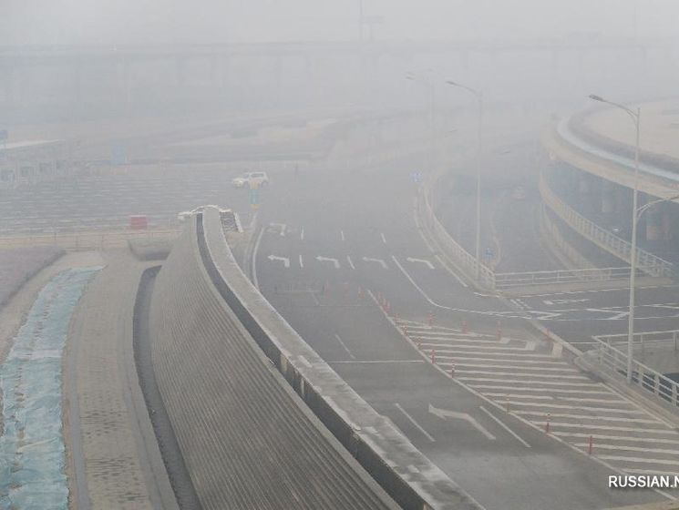 Власти Пекина из-за смога организуют работу экополиции