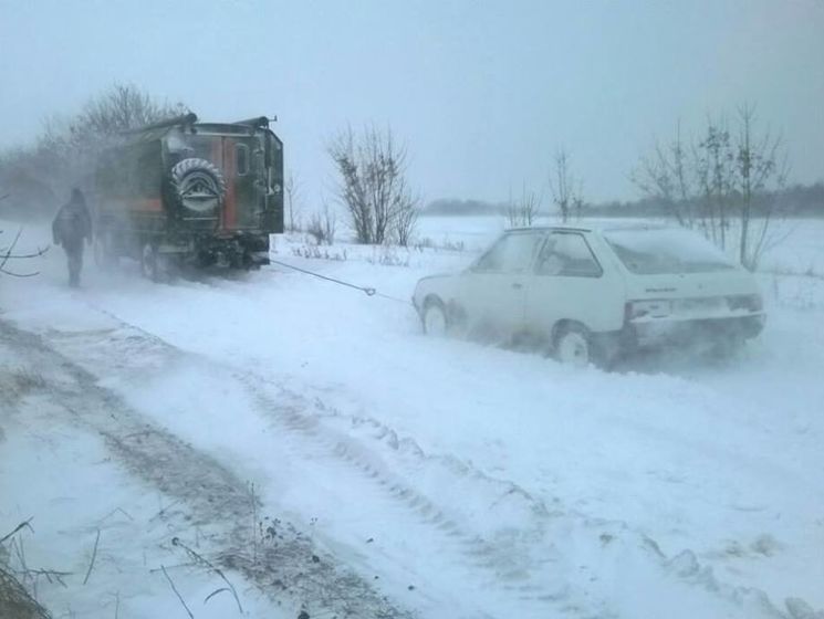Из-за непогоды на дорогах Украины вчера погибло восемь человек – Нацполиция