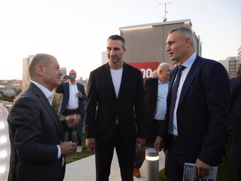 Кличко во время Bild 100 встретился с Шольцем и обсудил ускорение поставок в Украину дальнобойных ракет Taurus 