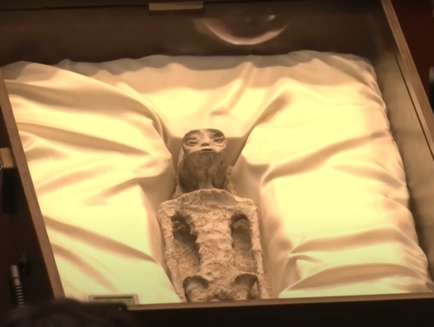 В парламенте Мексики показали тела якобы инопланетян. NASA отреагировало